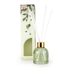 Load image into Gallery viewer, 100ml Reed Diffuser – Holly & Ivy 6pk