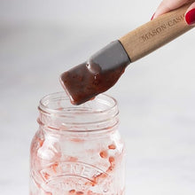 Load image into Gallery viewer, Mason Cash Innovative Kitchen 3-in-1 Spatula & Scraper