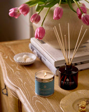 Load image into Gallery viewer, Ozonic Sea Salt Candle