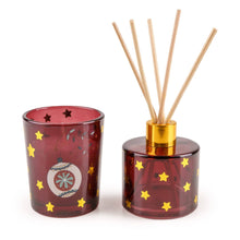 Load image into Gallery viewer, Diffuser & Candle Gift Set – Red Stockings & Baubles 6pk