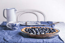 Load image into Gallery viewer, Pyrex Classic Bake & Enjoy Glass Quiche Flan Dish 25cm 1.2L - Transparent