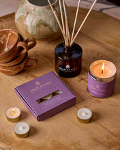 Load image into Gallery viewer, Geranium Leaf Candle
