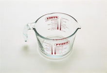 Load image into Gallery viewer, Pyrex Glass Measuring Jug, Transparent, 1 Litre
