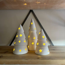 Load image into Gallery viewer, Star Ceramic Christmas Tree, 21.5cm
