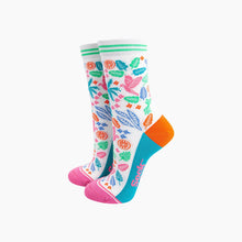 Load image into Gallery viewer, Tropical Rainforest Parrot Bamboo Socks in Multi: UK 3-7 | EU 36-40 | US 5-9
